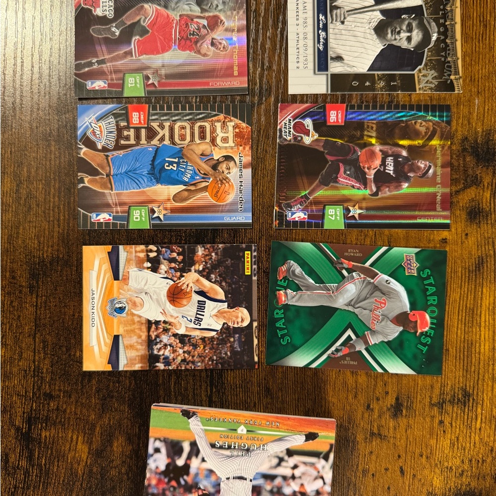 Assorted Basketball/baseball Trading Cards Set